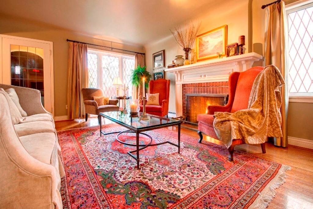 The English Bay Inn Лэнгли Экстерьер фото