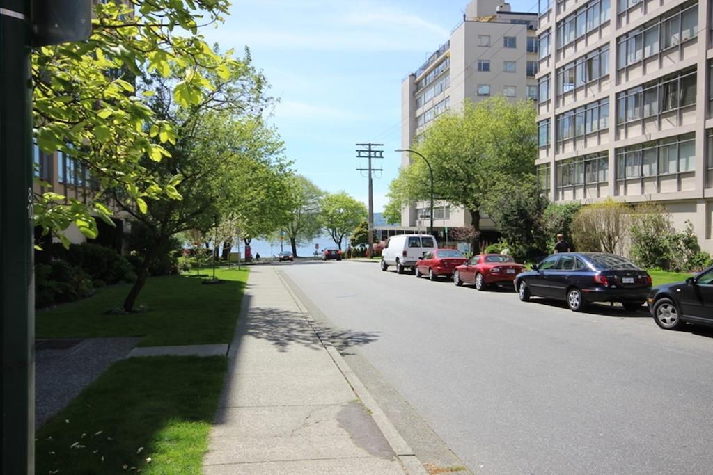 The English Bay Inn Лэнгли Экстерьер фото